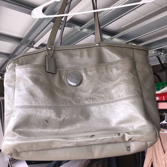 Authentic Coach Tote - Picture 2 of 5
